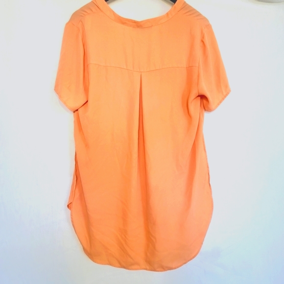 Forever 21 L High Low Salmon Silk Top W/ High Slits In Sides & Pleated Back NWOT - Picture 2 of 3